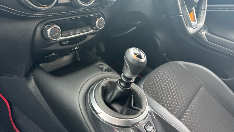 Nissan Juke 1.0 DiG-T 114 N-Connecta 5dr Petrol Hatchback